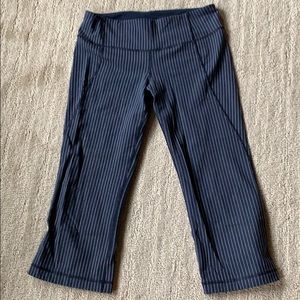 Lulu Lemon tights mid calf